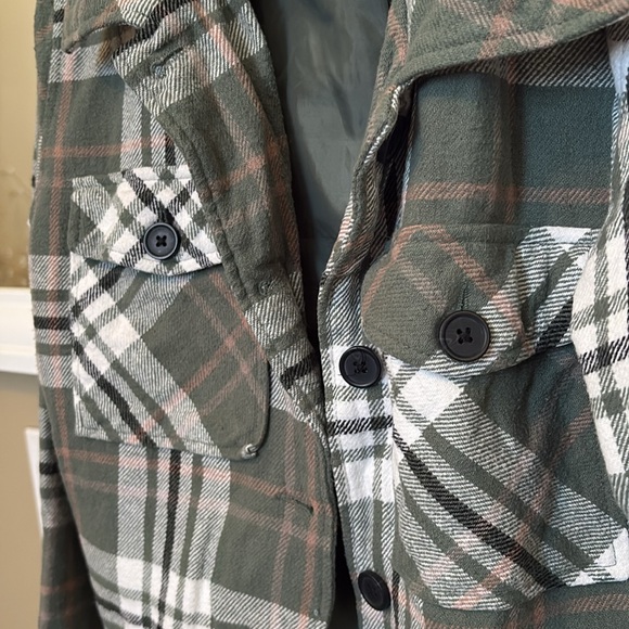 Now Wear This Women's Jacket in Green, Black, and White…Worn Twice - Picture 3 of 5